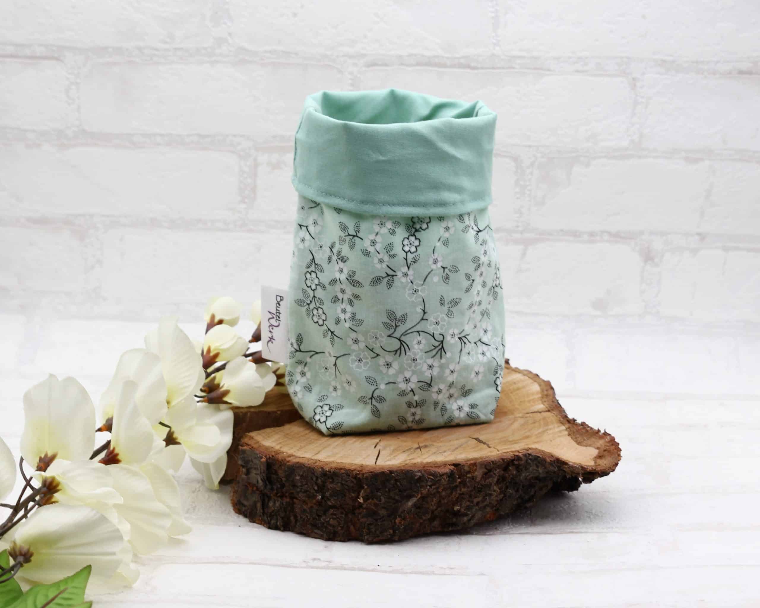 Geschenkbeutel aus Stoff Kirschblüte grün