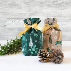 Geschenkbeutel mit zwei Mustern: Rentiwer Wald