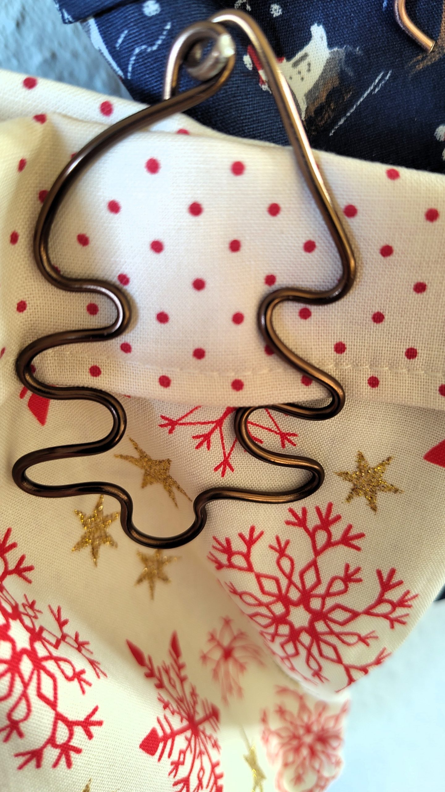 Der Verschluss kann als Accessoires oder als Klammer genutzt werden.