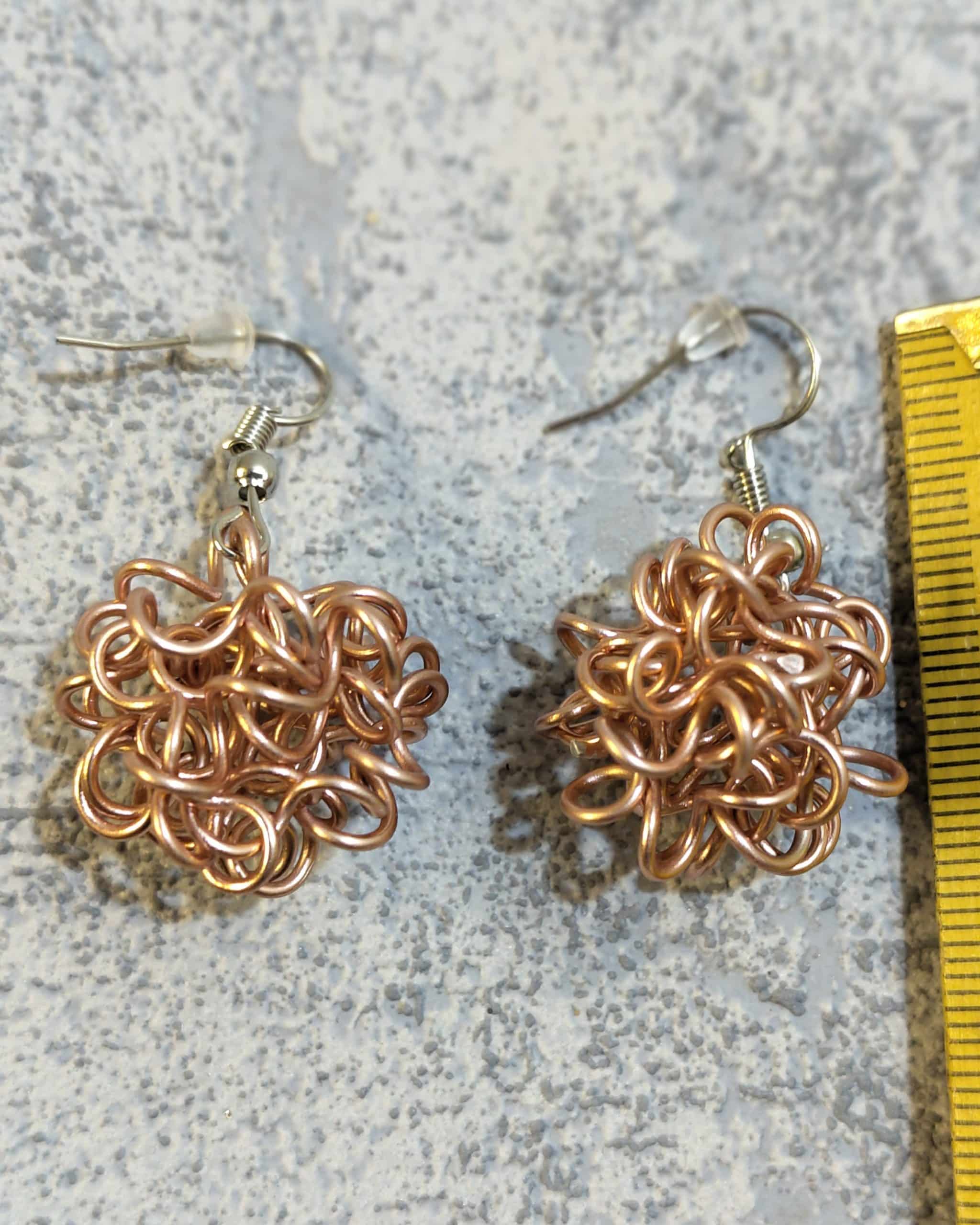 Ohrringe aus Aludraht; Farbe Kupfer