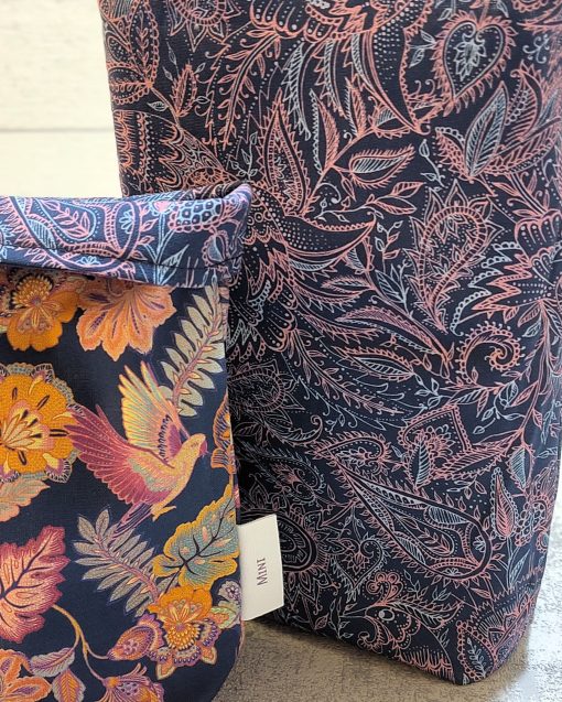 Geschenkbeutel Phönix mit Vögeln, innen lila Rankmuster