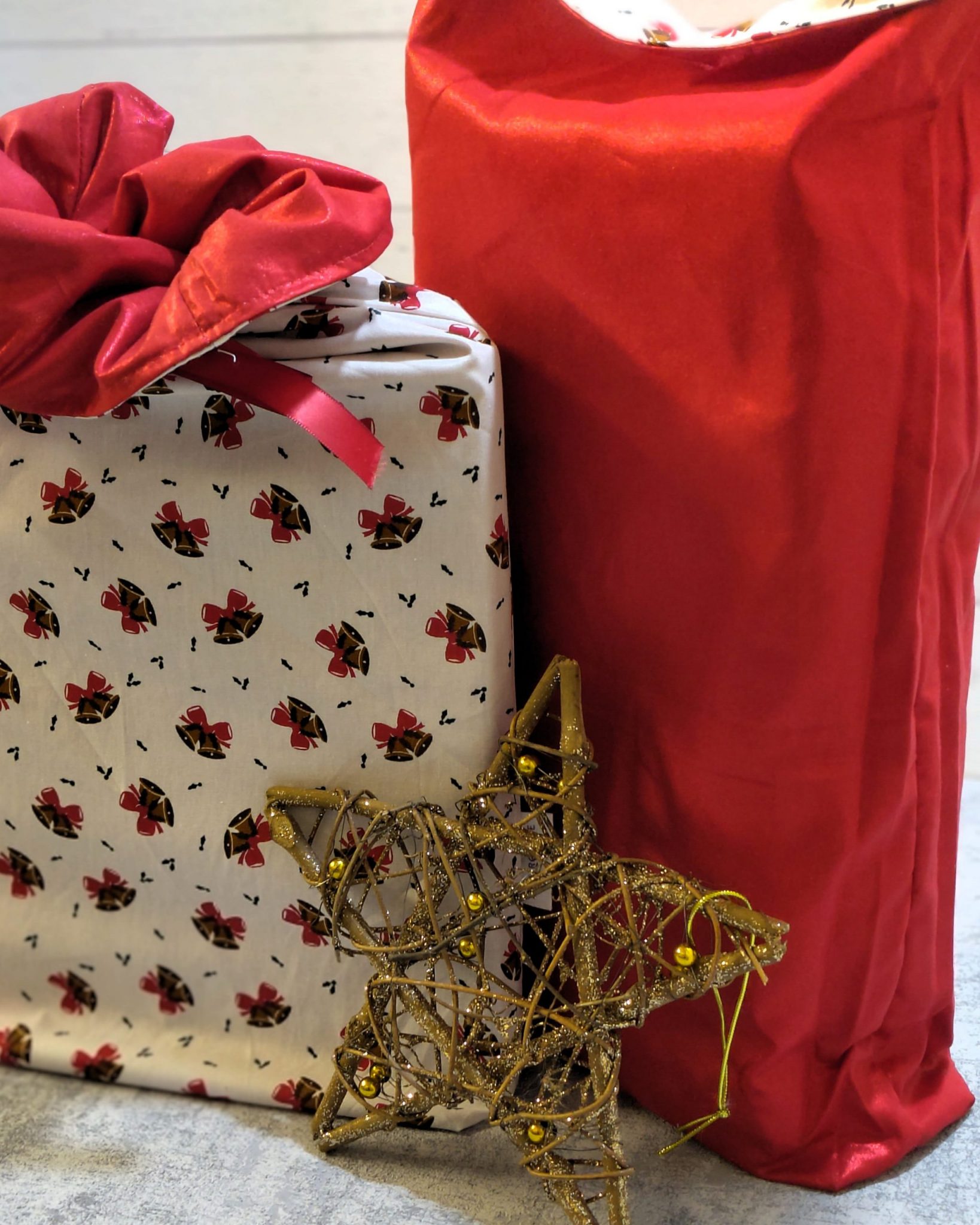 Geschenkbeutel aus Stoff mit Weihnachtsmuster