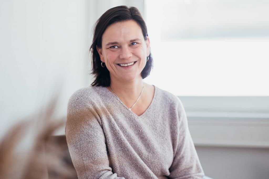 Isabel Aufnahme im Sitzen